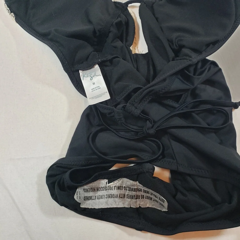 Kona Sol Womens Crochet Lace V-Neck One Piece‎ Swimsuit Size M Black